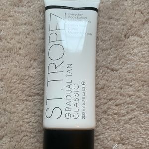 St. Tropez medium/dark body lotion